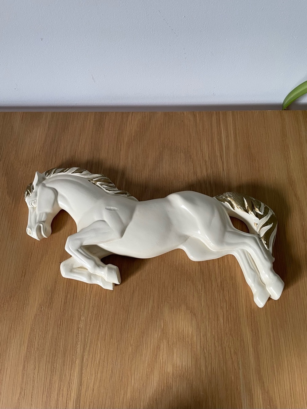 Vintage 1970s Miller Studio Chalkware White and Gold Rearing Horse Wall Hanging - Picture 3 of 13
